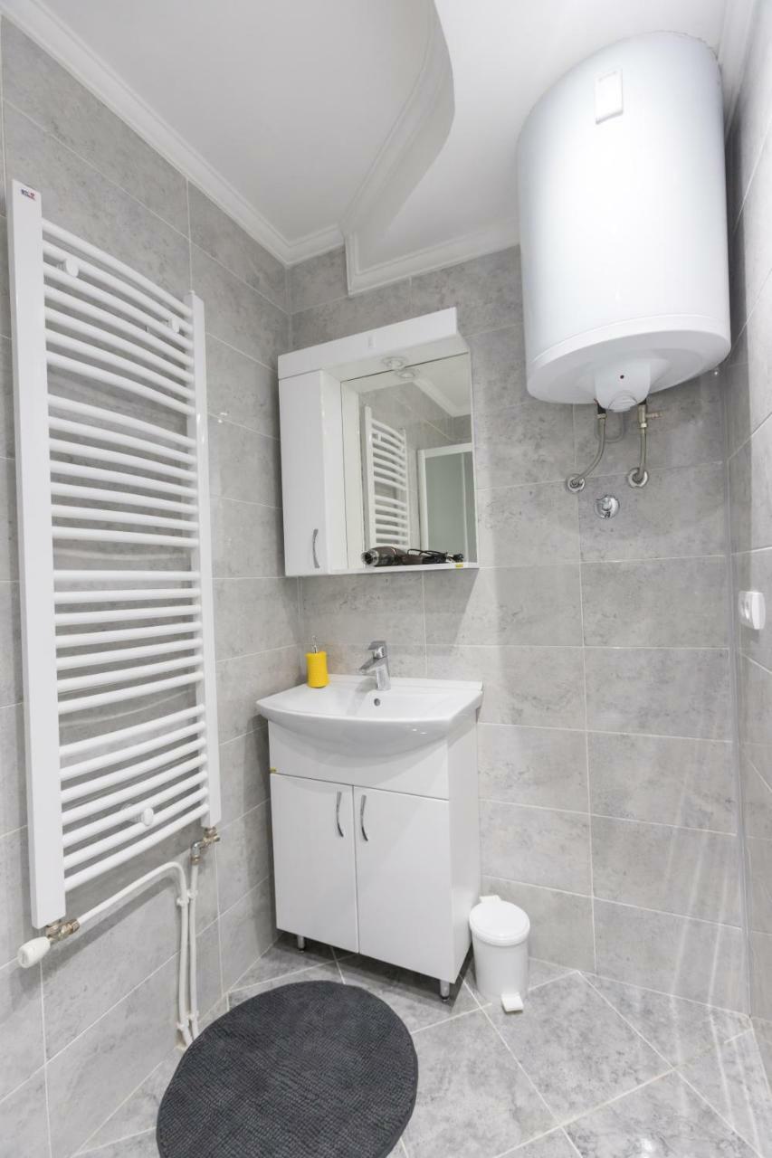 Manirosi 5 Apartment Subotica Buitenkant foto